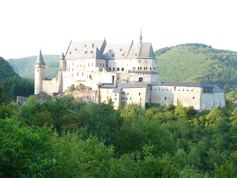Mittelalterliche Stadt Vianden mit einer sehr imposanten Burg